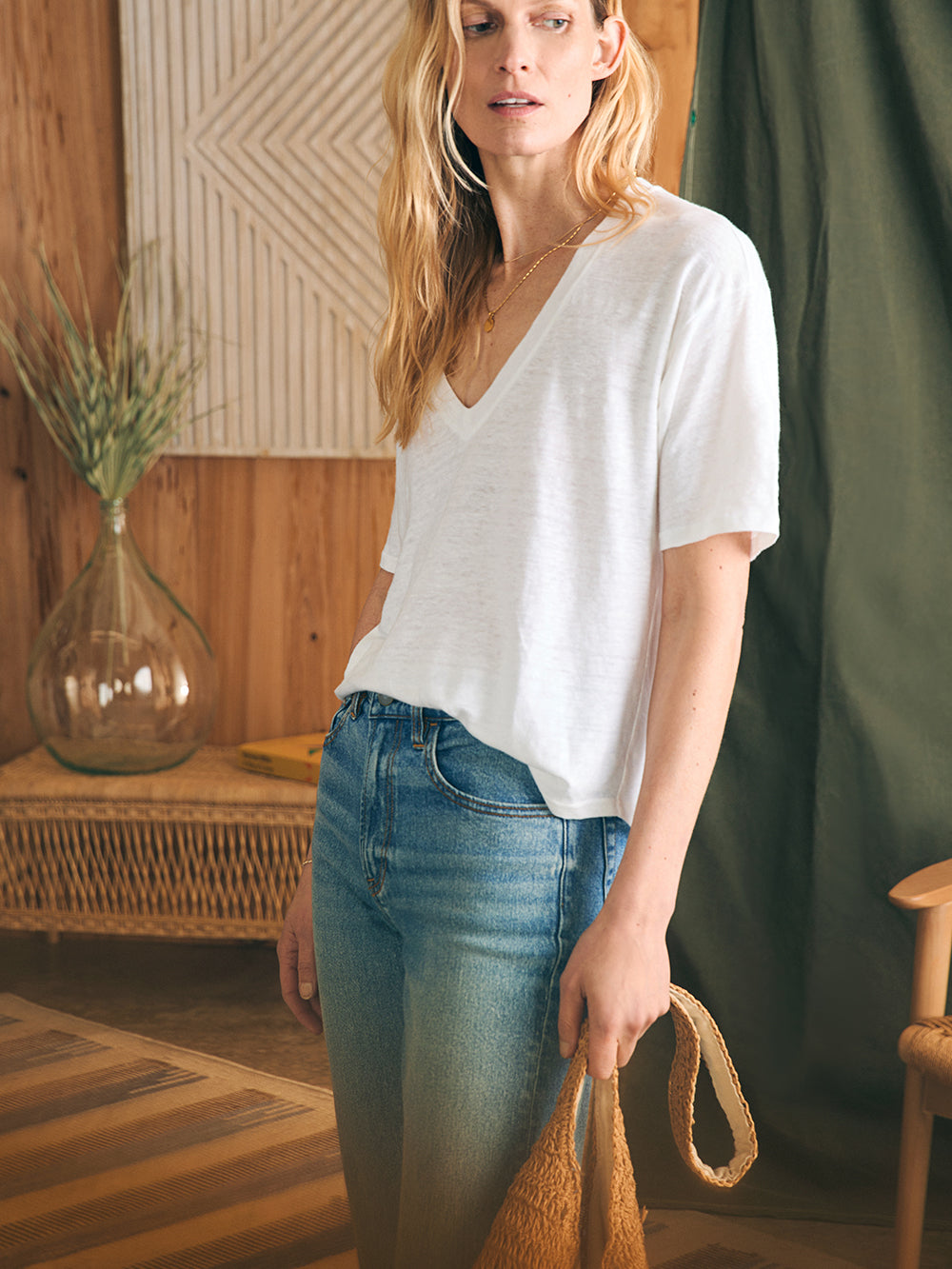 Linen V Neck Tee by Faherty in White