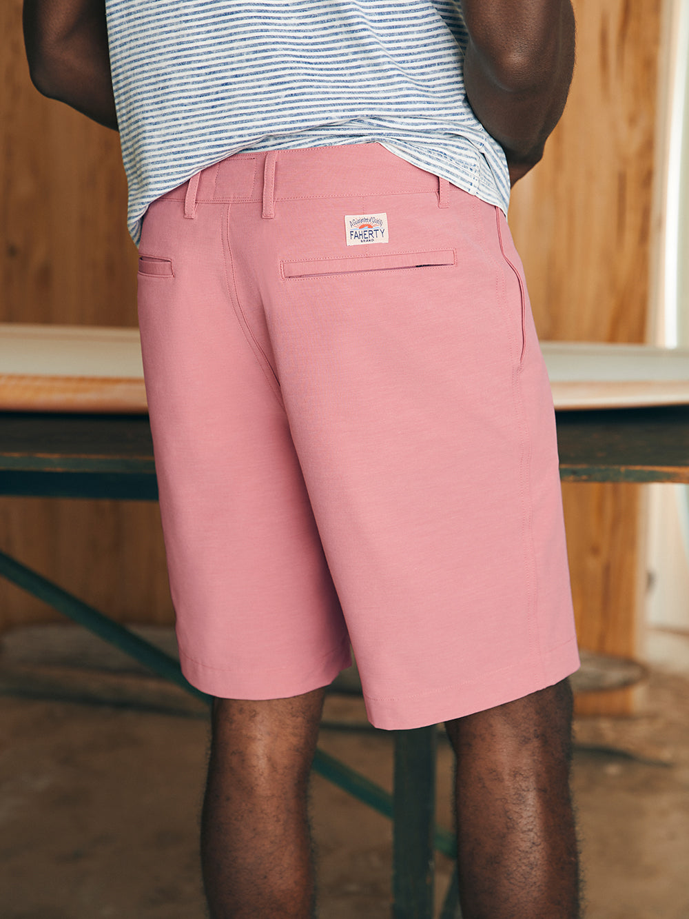 Belt Loop All Day Shorts (9&quot;) by Faherty in Faded Flag